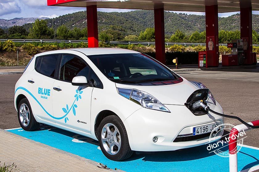 Электромобиль Nissan Leaf (Ниссан Лиф): обзор и наш отзыв