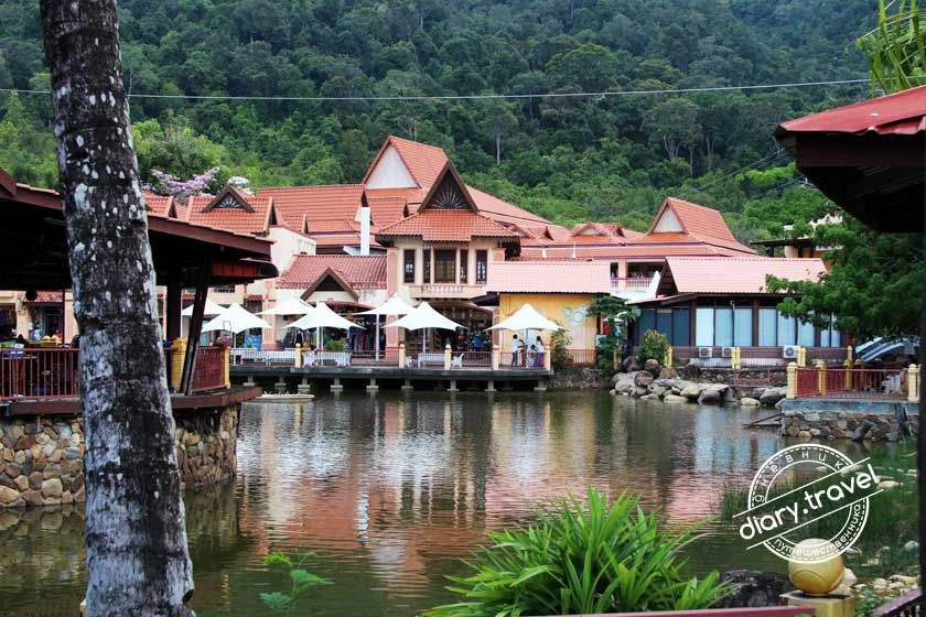 Восточная Деревня Oriental Village на Лангкави с фото и видео